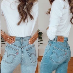 🆕 Levi's Women's Ribcage Straight Ankle Jeans